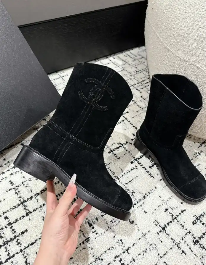 hype Chanel Boots