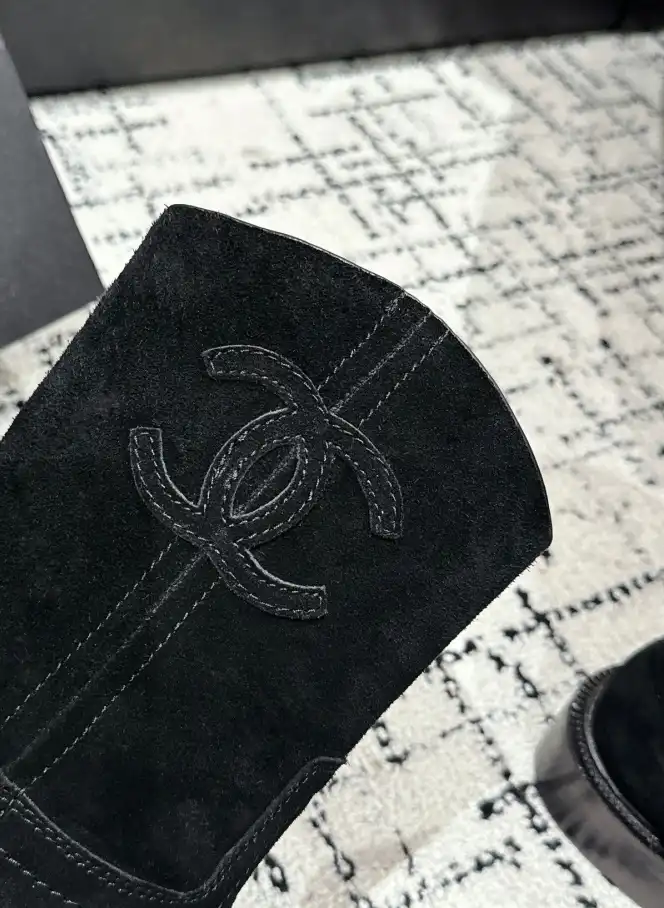 hype Chanel Boots