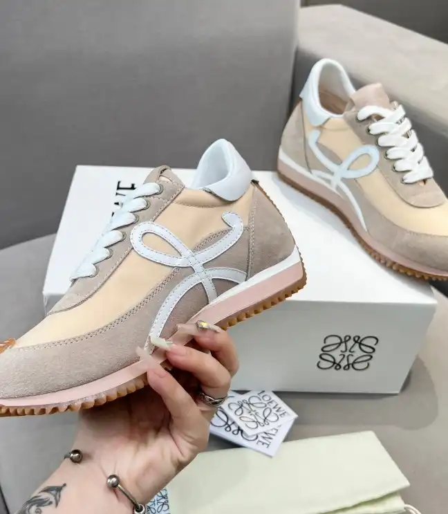 hype Loewe Sneakers