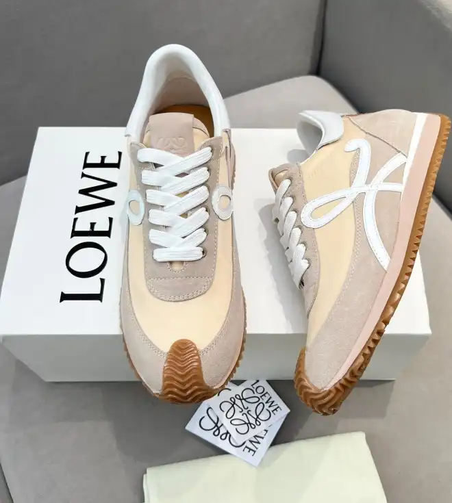 hype Loewe Sneakers