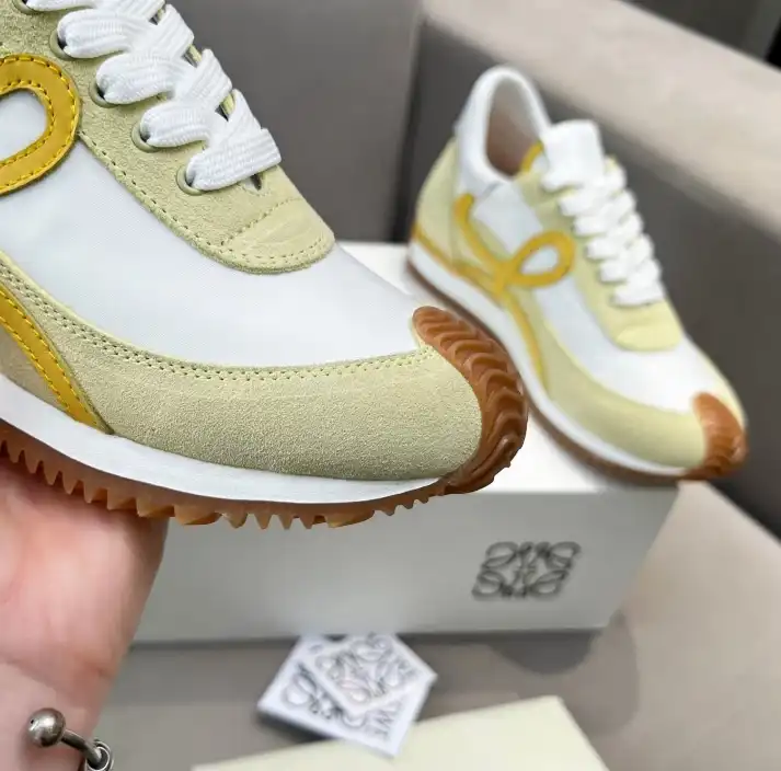 hype Loewe Sneakers