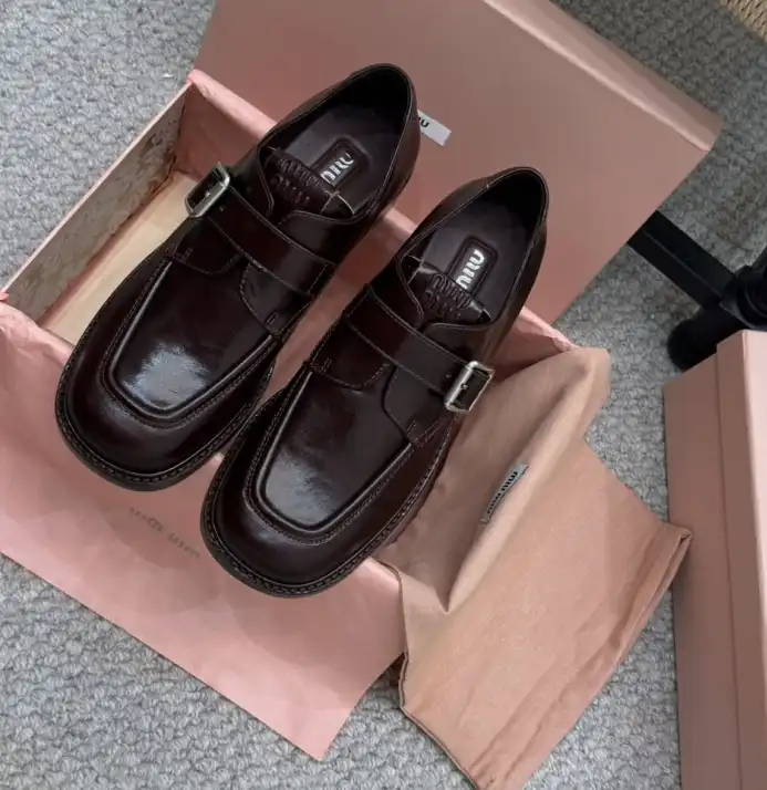 hype Miu Miu Leather Shoes