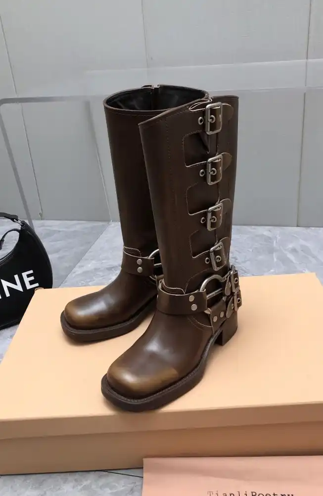 hype Miu Miu Boots