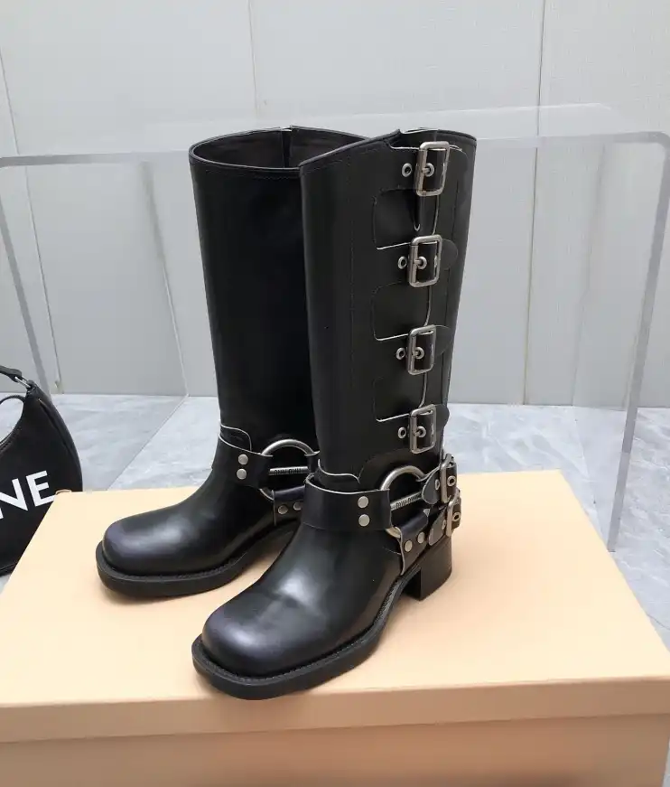 hype Miu Miu Boots