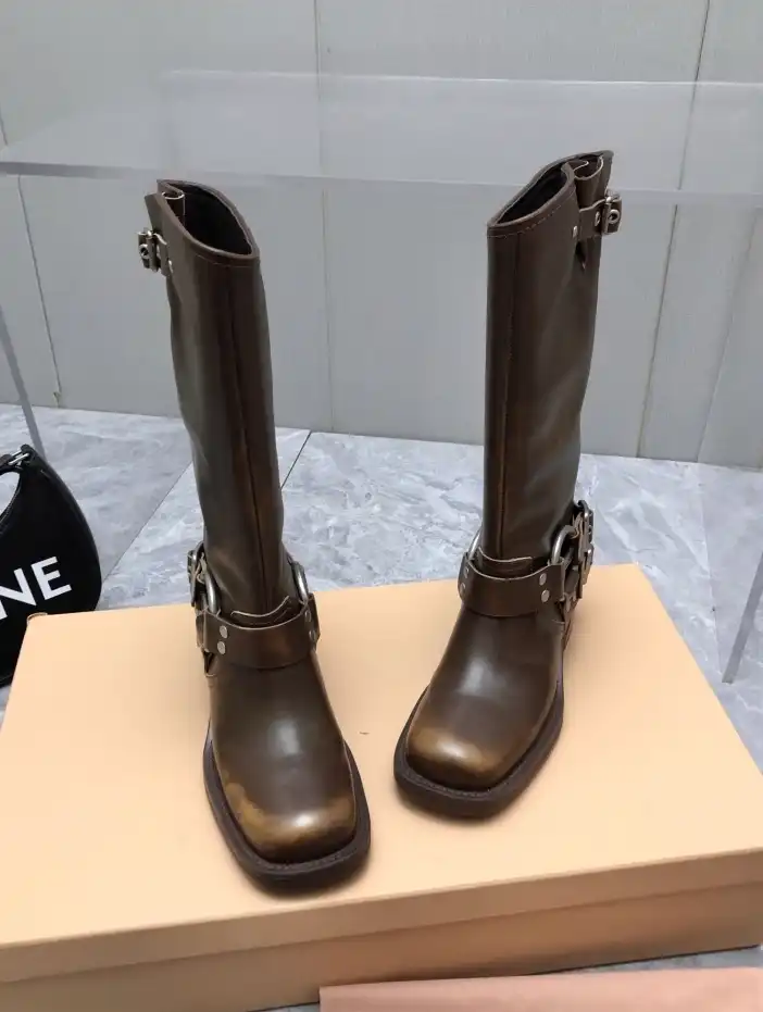 hype Miu Miu Boots