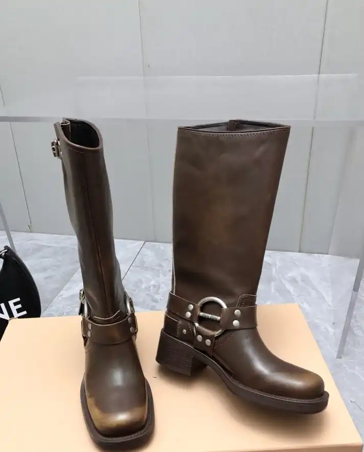 hype Miu Miu Boots