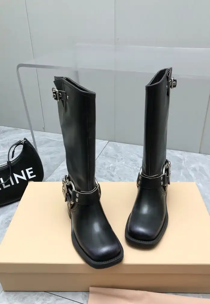 hype Miu Miu Boots