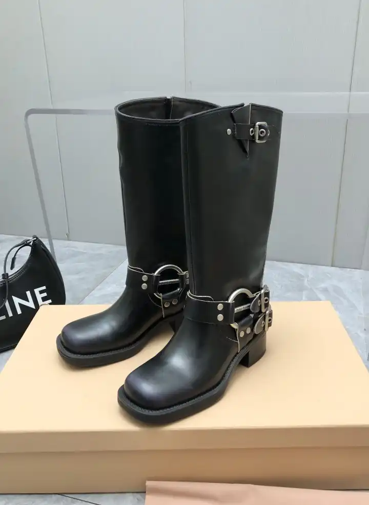 hype Miu Miu Boots