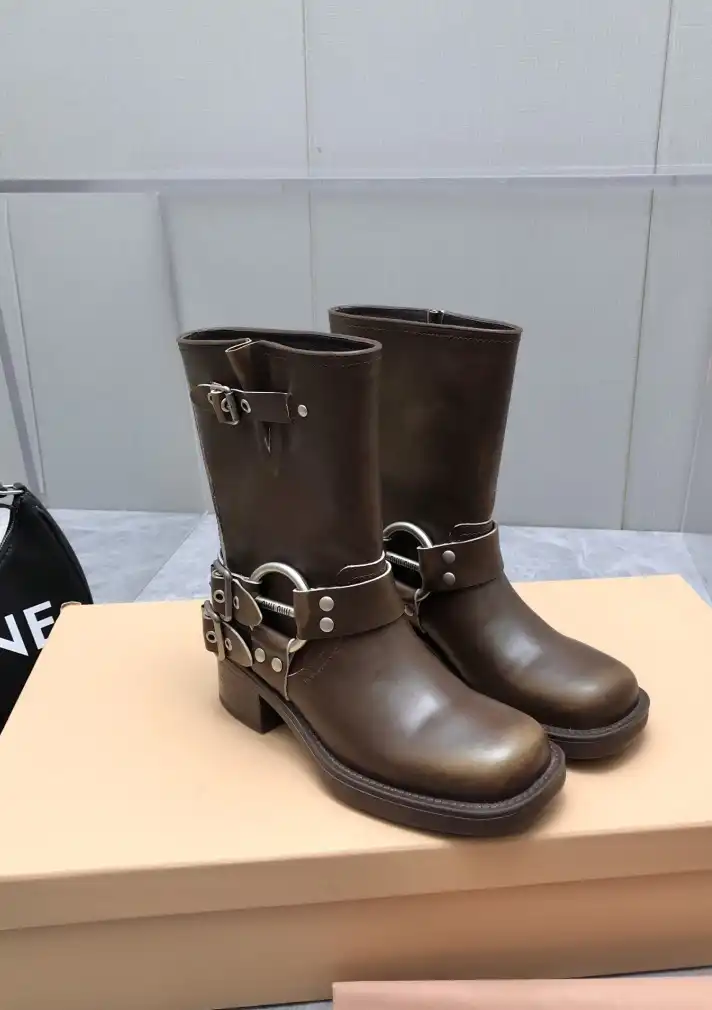 hype Miu Miu Boots