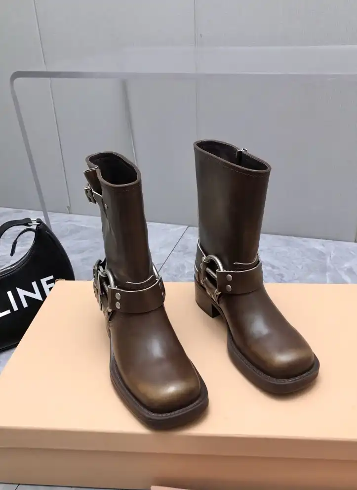 hype Miu Miu Boots