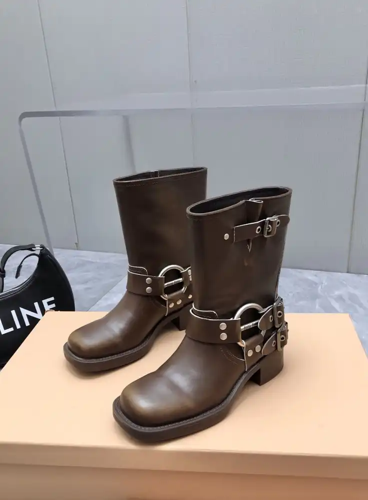 hype Miu Miu Boots