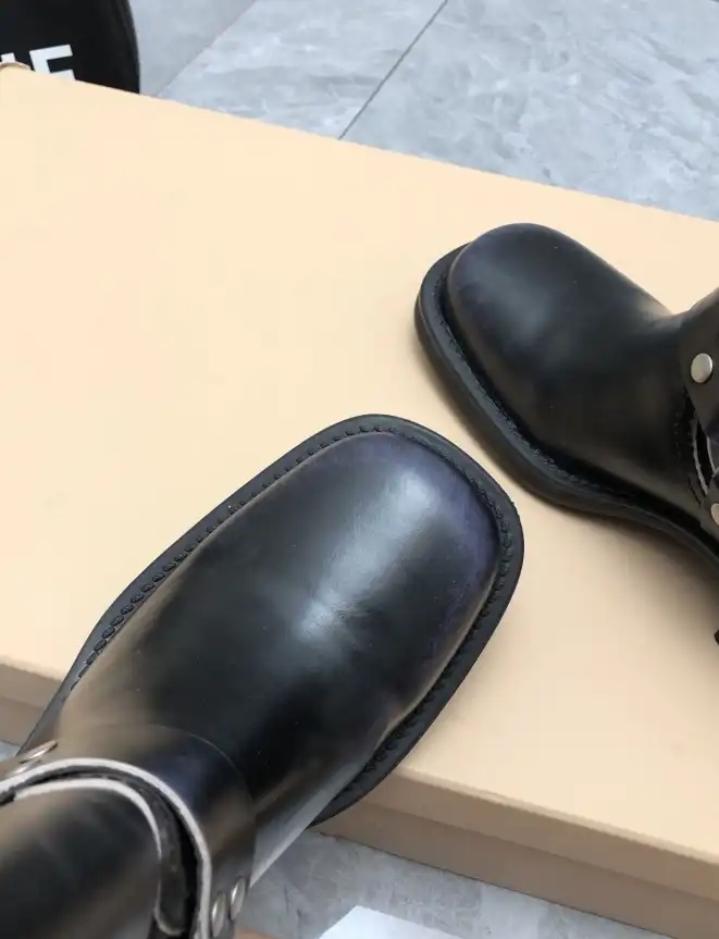 hype Miu Miu Boots