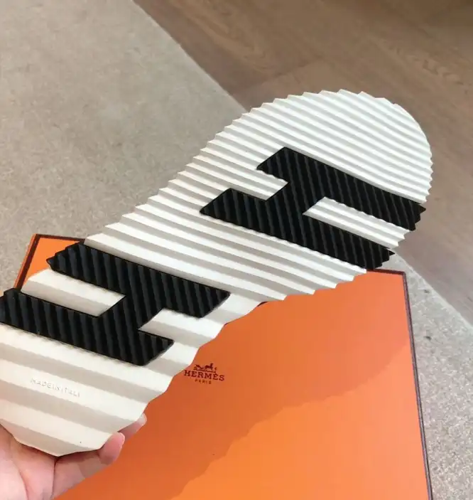 hype Hermes Casual Shoes