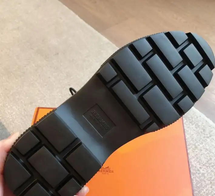 hype Hermes Boots