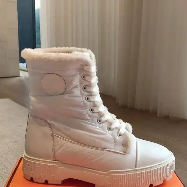 hype Hermes Boots