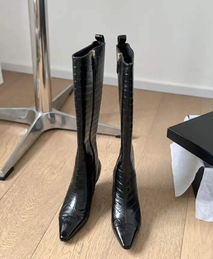 hype Chanel Boots