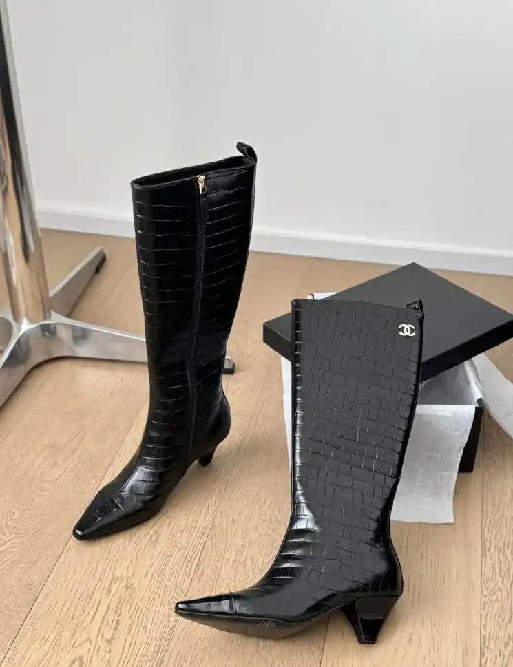 hype Chanel Boots