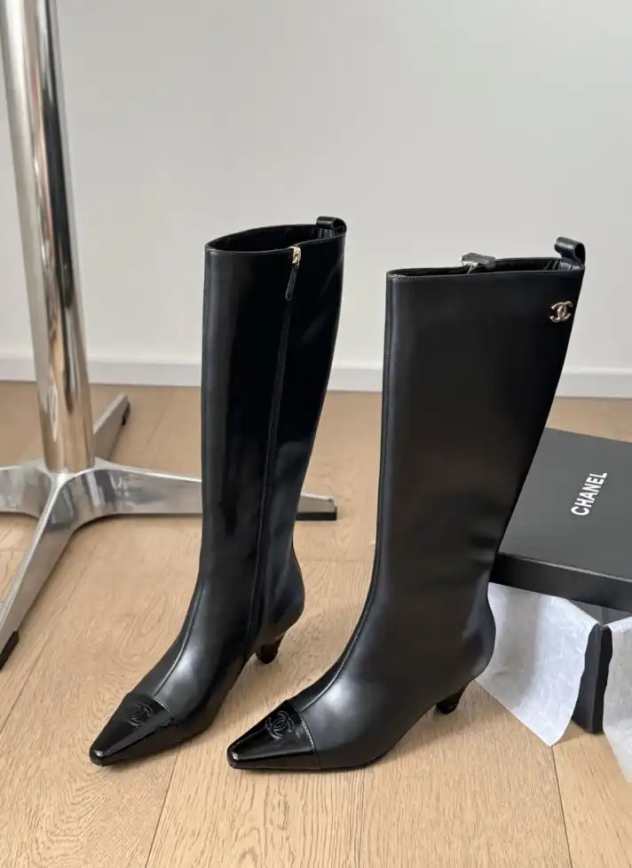 hype Chanel Boots