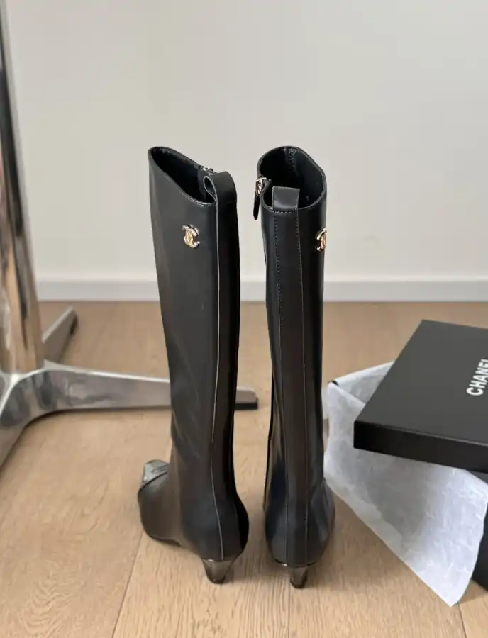 hype Chanel Boots