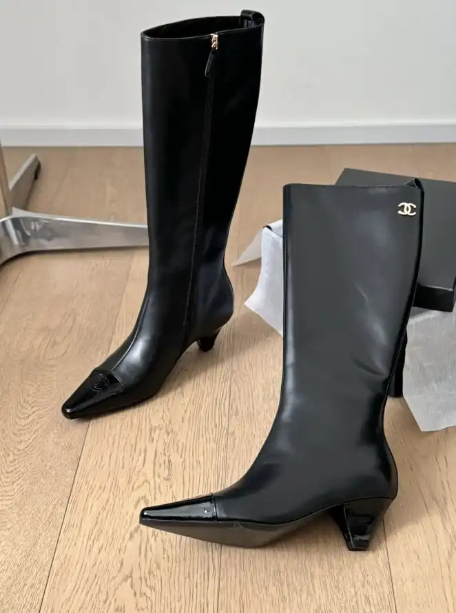 hype Chanel Boots