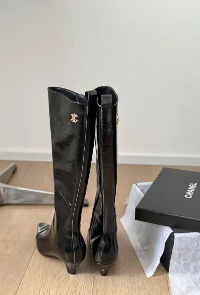 hype Chanel Boots