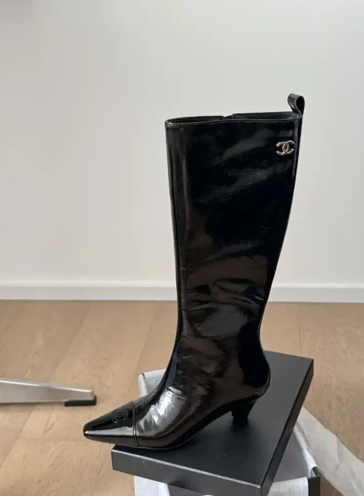 hype Chanel Boots