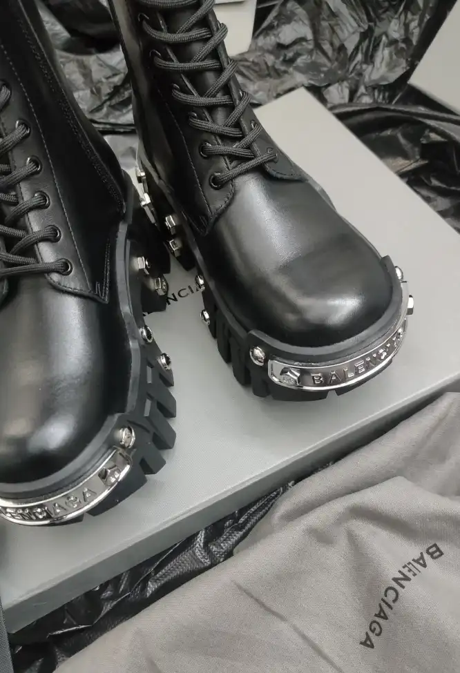 hype Balenciaga Boots