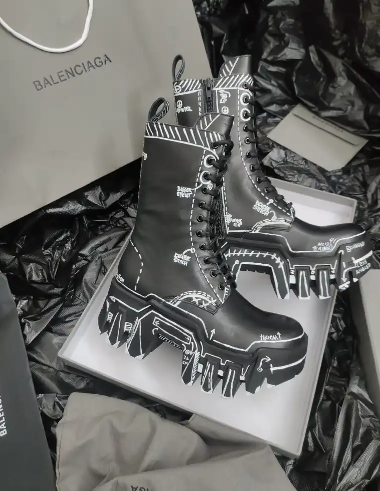 hype Balenciaga Boots