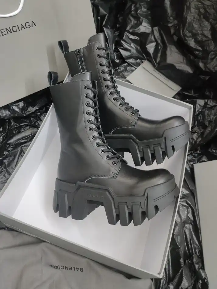 hype Balenciaga Boots