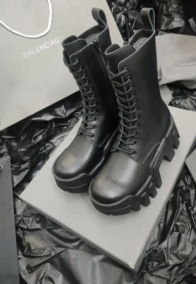 hype Balenciaga Boots