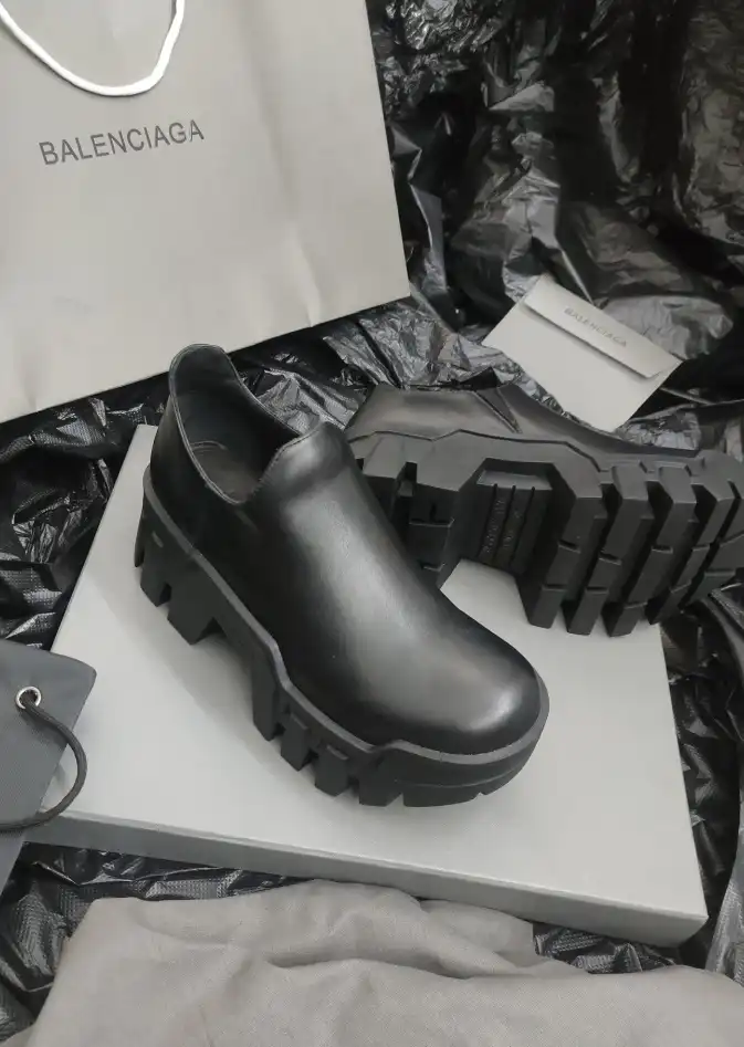 hype Balenciaga Boots