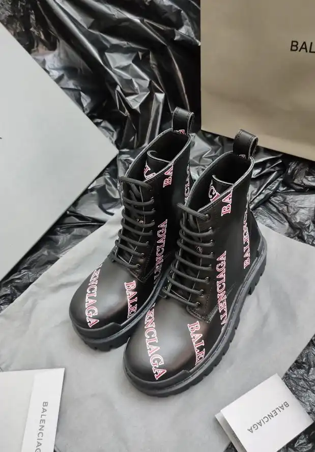 hype Balenciaga Boots