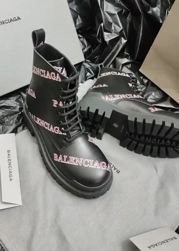 hype Balenciaga Boots