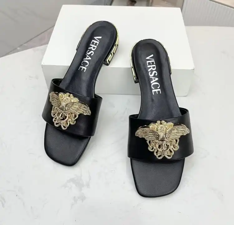 hype Givenchy Slippers