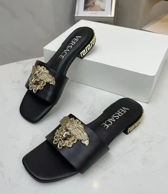 hype Givenchy Slippers