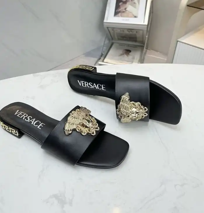 hype Givenchy Slippers