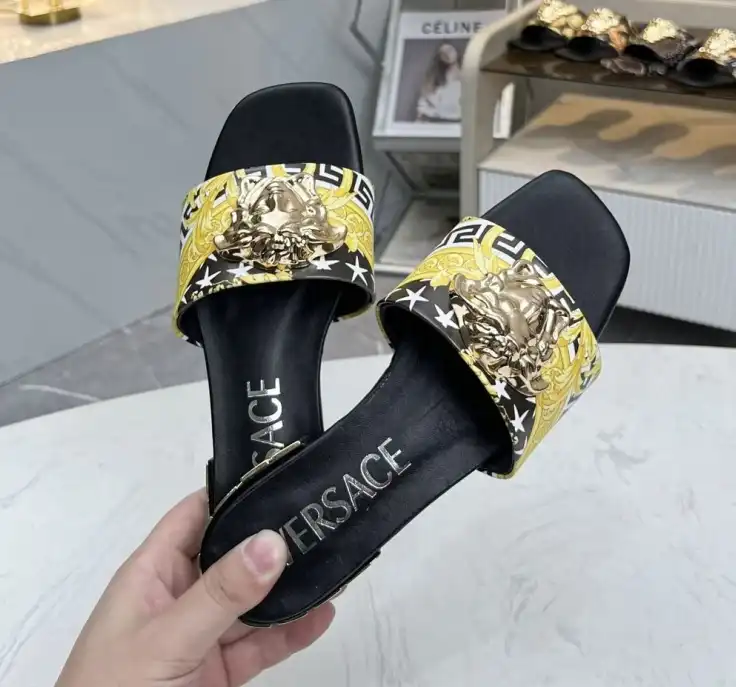 hype Givenchy Slippers