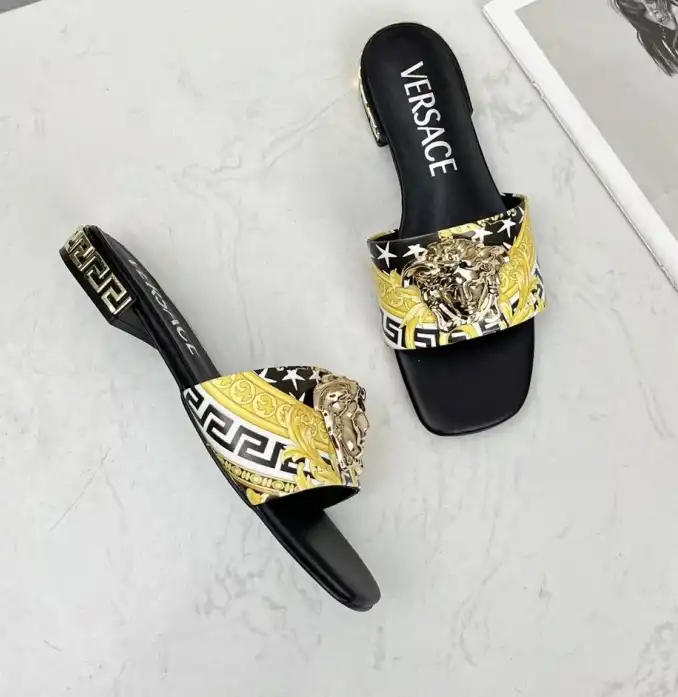 hype Givenchy Slippers