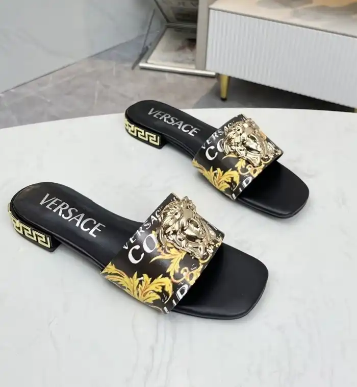 hype Givenchy Slippers