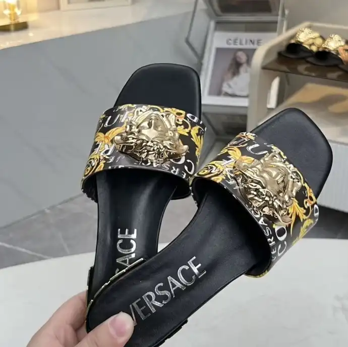 hype Givenchy Slippers