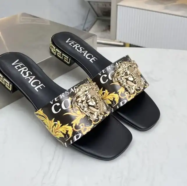 hype Givenchy Slippers