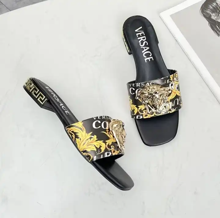 hype Givenchy Slippers