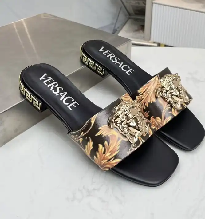 hype Givenchy Slippers