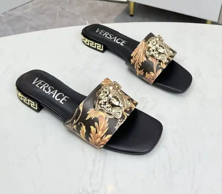 hype Givenchy Slippers