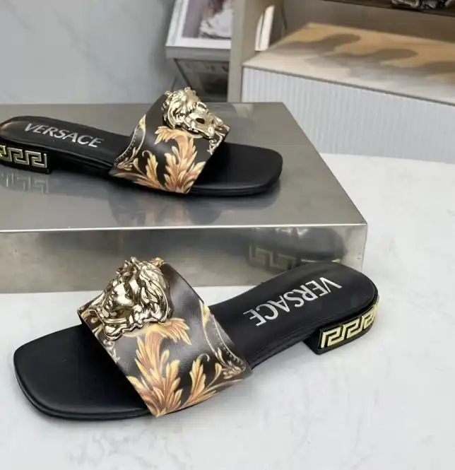 hype Givenchy Slippers