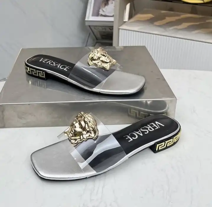 hype Givenchy Slippers