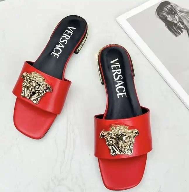 hype Givenchy Slippers