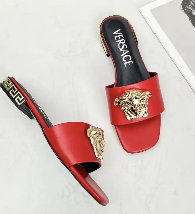 hype Givenchy Slippers