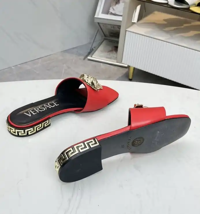 hype Givenchy Slippers