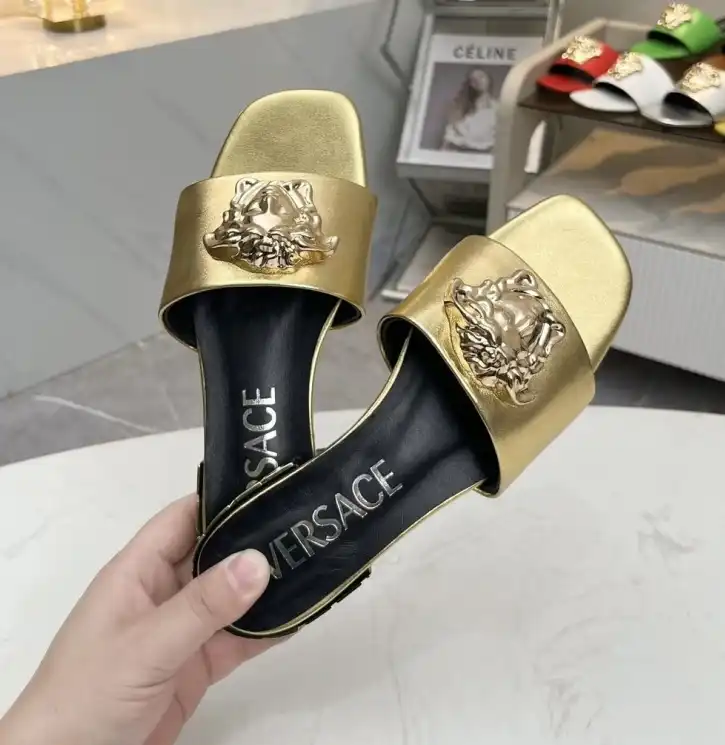 hype Givenchy Slippers